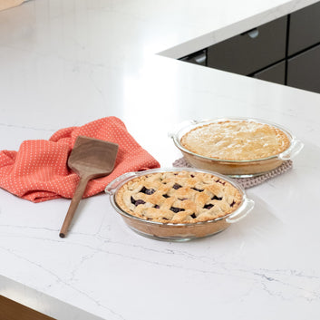 Libbey Baker’s Premium Glass Pie Dish Set of 2 with Lids, 9 Inch Round Baking Dishes, Stackable Bakeware with GreatGrip Handles, Durable Covered Pie Plates
